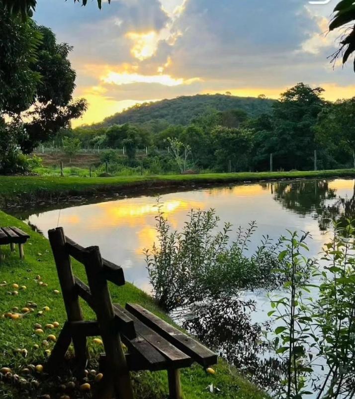Pousada Casebre E Pousade Terra Do Sossego Ganha Passeio Com Piscina E Lago De Pesca!I Pirenópolis Exterior foto